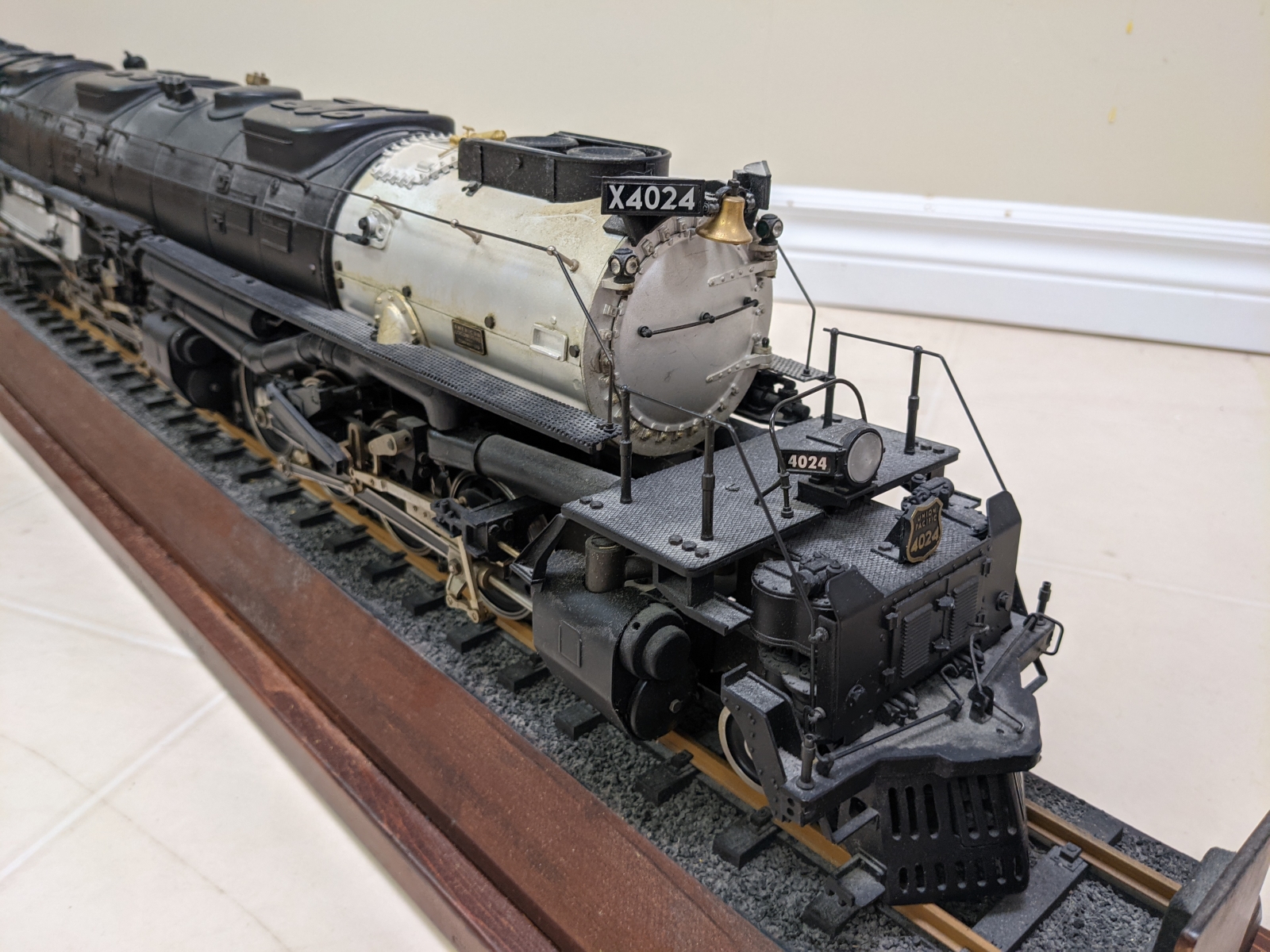 Aster Hobby Gauge 1 1:32 Live Steam 4-8-8-4 Big Boy & Tender