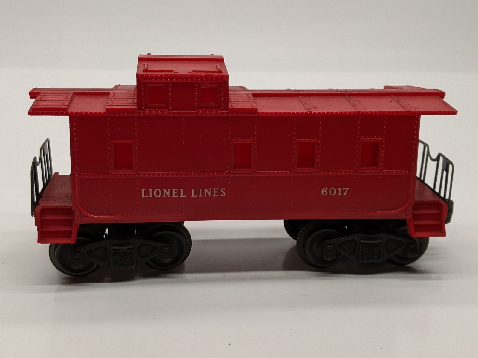 Lionel 6017 SP Caboose Licensed Window Box – Orange & Blue Cardboard Display (O Gauge)