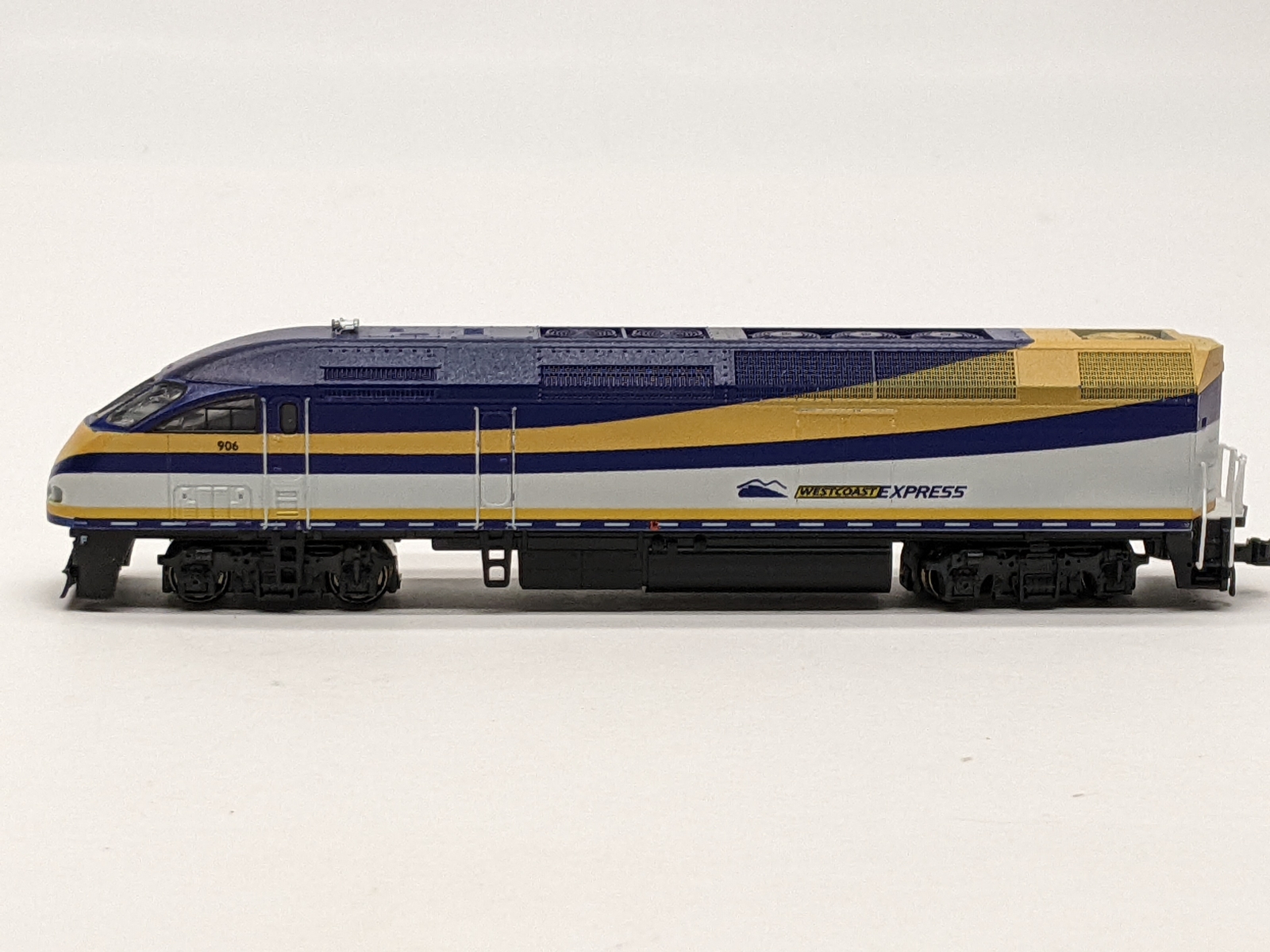 Kato 176-6126-KB3 N MPI MP36PH - West Coast Express / WCE #906