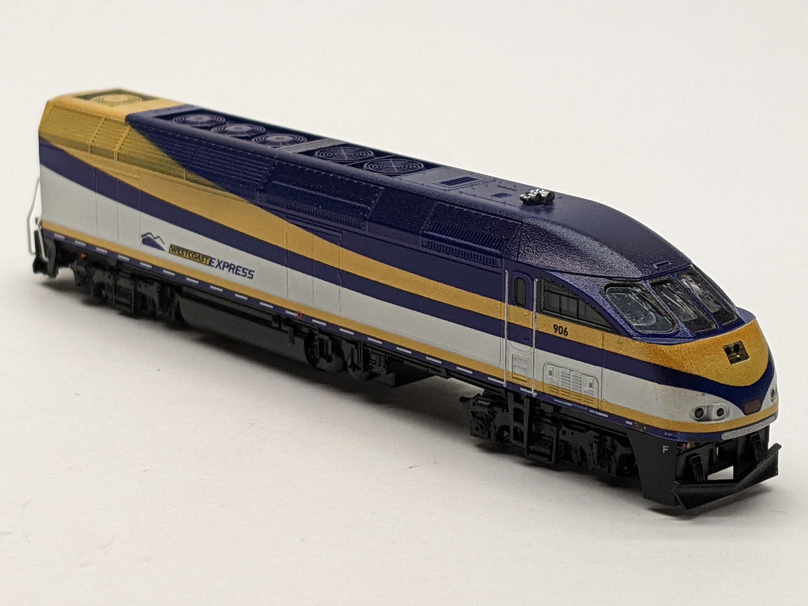 Kato 176-6126-KB3 N MPI MP36PH - West Coast Express / WCE #906