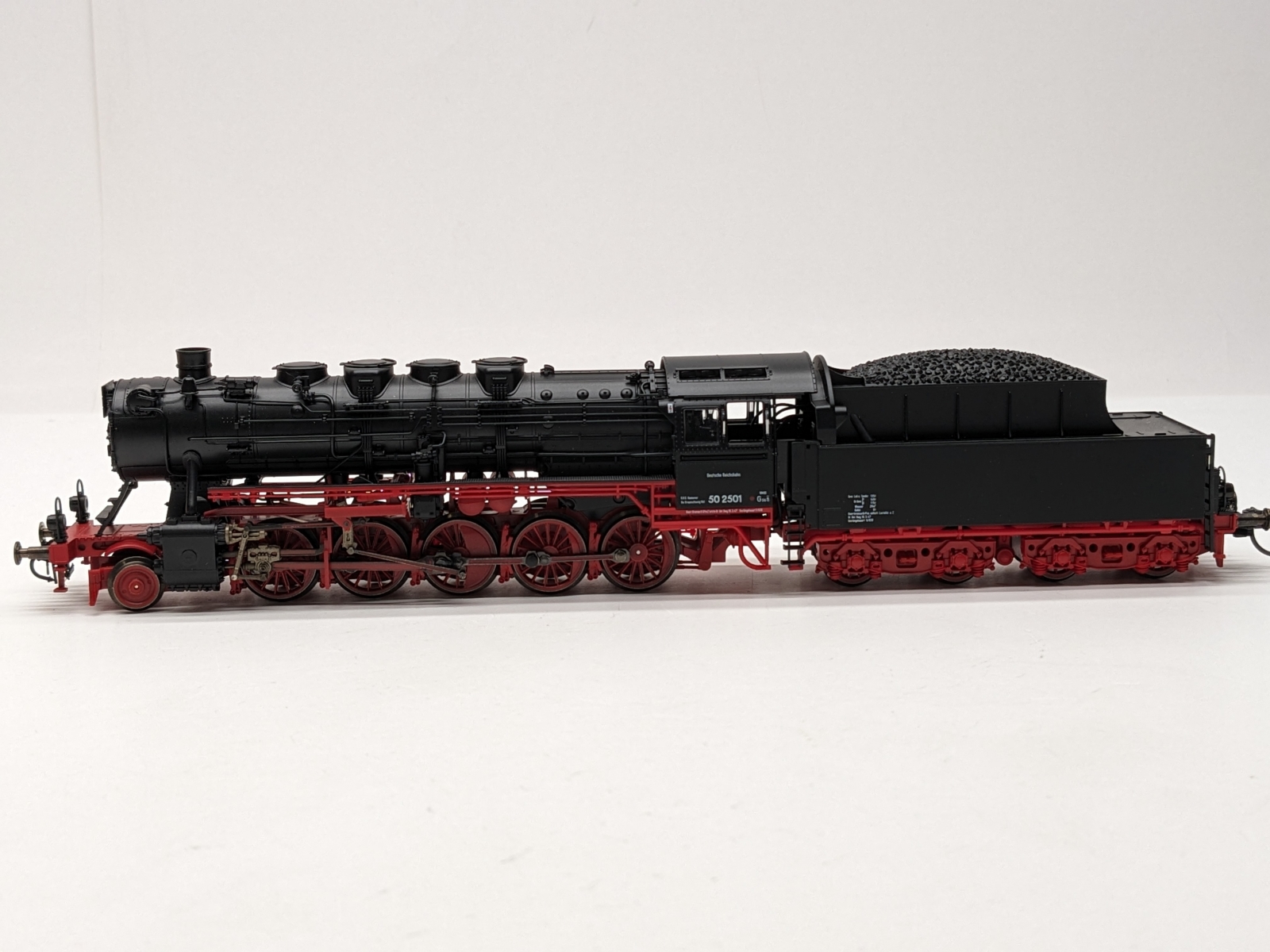 Roco 43145 HO BR 50 2-10-0 & Tender - DR #50 2501 - DC For Sale