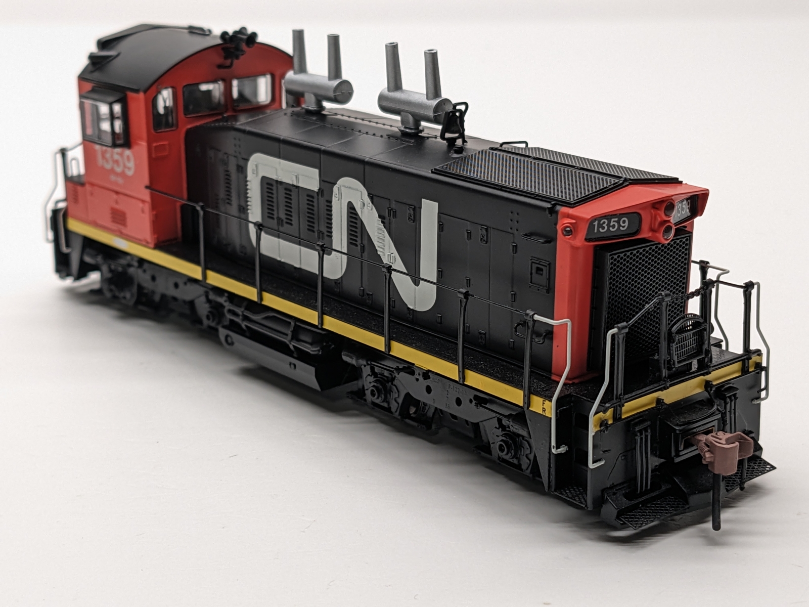 Rapido 26551 HO SW1200RS - Canadian National / CN Noodle Red/Black